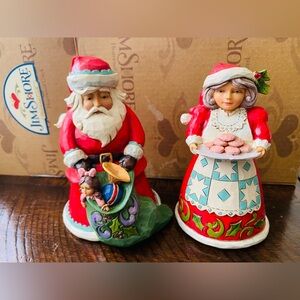 BRAND NEW in box! Jim Shore Festive Santa and Mrs. Claus Figurines -